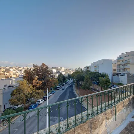 Appartement A 2br Authentic Townhouse With Rooftop By 360 Estates San Ġwann