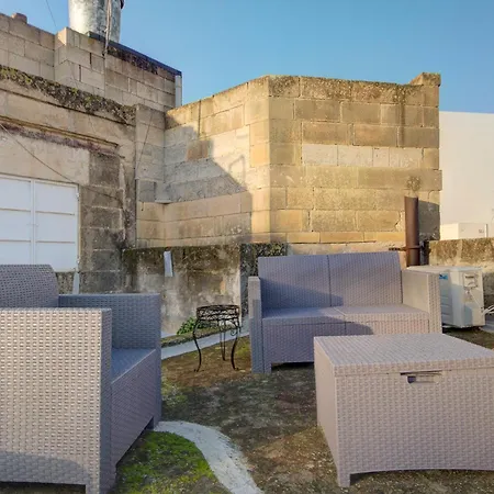 A 2br Authentic Townhouse With Rooftop By 360 Estates Apartment *