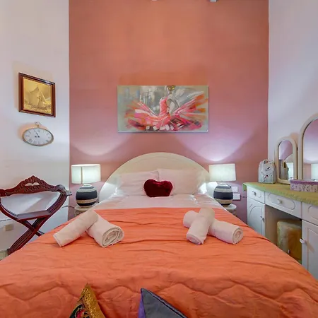A 2br Authentic Townhouse With Rooftop By 360 Estates Apartment *