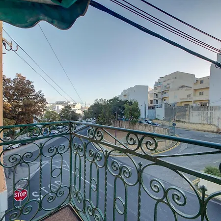 Appartement A 2br Authentic Townhouse With Rooftop By 360 Estates San Ġwann